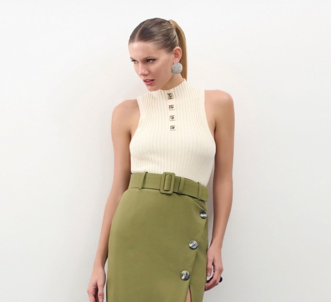 Blusa Gola Alta Com Botões Tricot