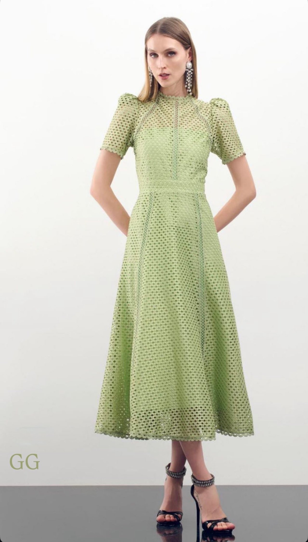 Vestido Maxi Midi Evase Rendado