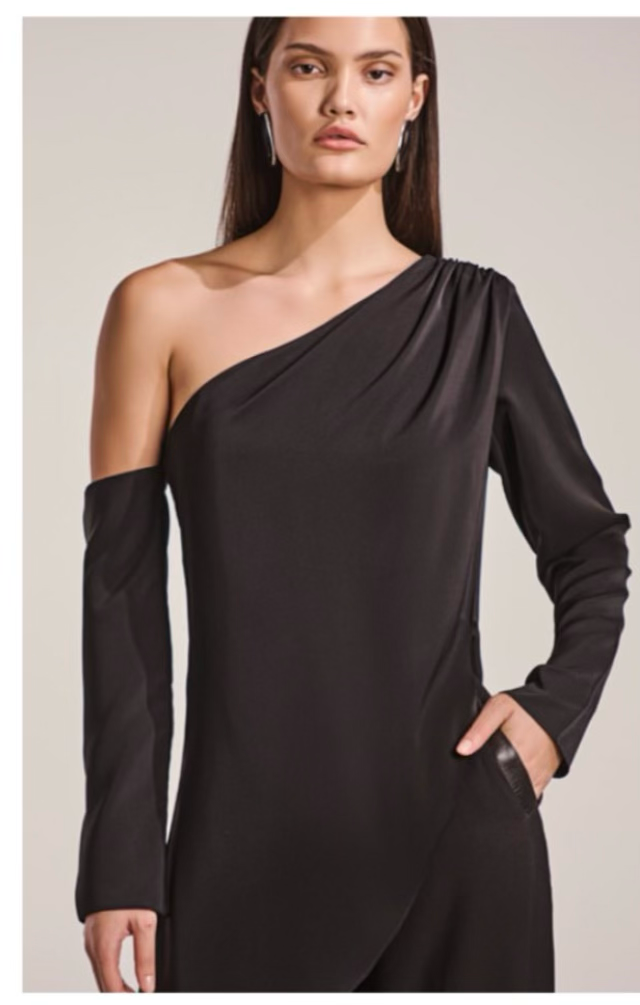 Blusa Yumi ML Assimétrica
