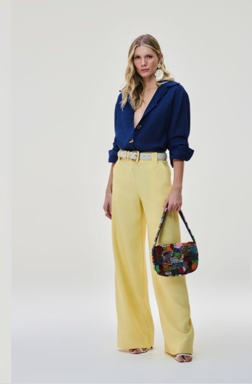 Calça Wide Leg Passante Largo Cintura Média