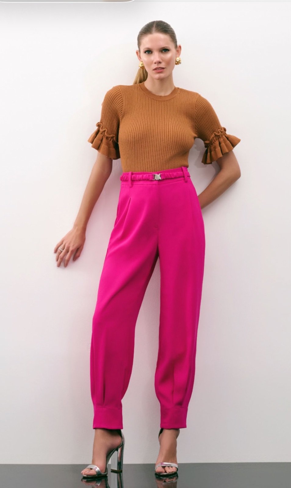 Calça Cenoura Cinto Alfaiataria Infinity
