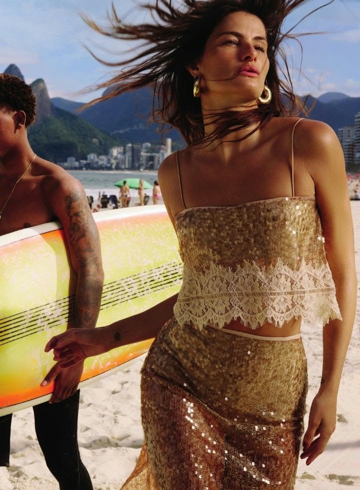 Top Paetês com Renda